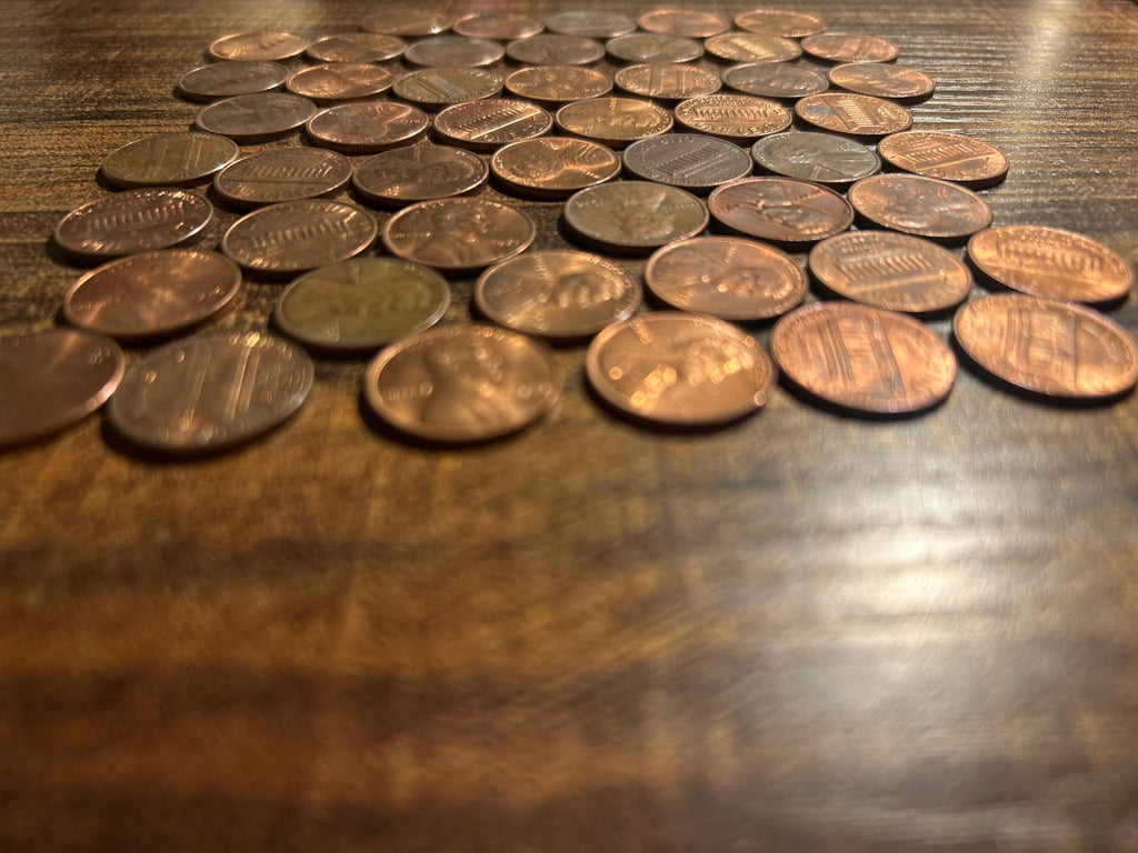 2 Lb bag LOW GRADE! Pre-1982 Copper Pennies: 95 percent Pure Lincoln Memorial Pennies! Wheat, Uncirculated, Canadian, & Foreign Possible!!