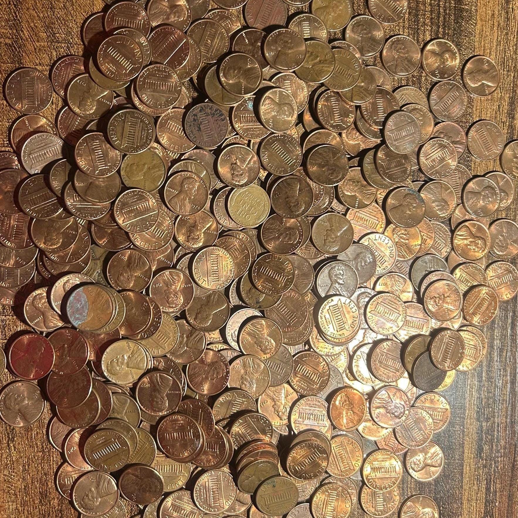2 Lb bag LOW GRADE! Pre-1982 Copper Pennies: 95 percent Pure Lincoln Memorial Pennies! Wheat, Uncirculated, Canadian, & Foreign Possible!!