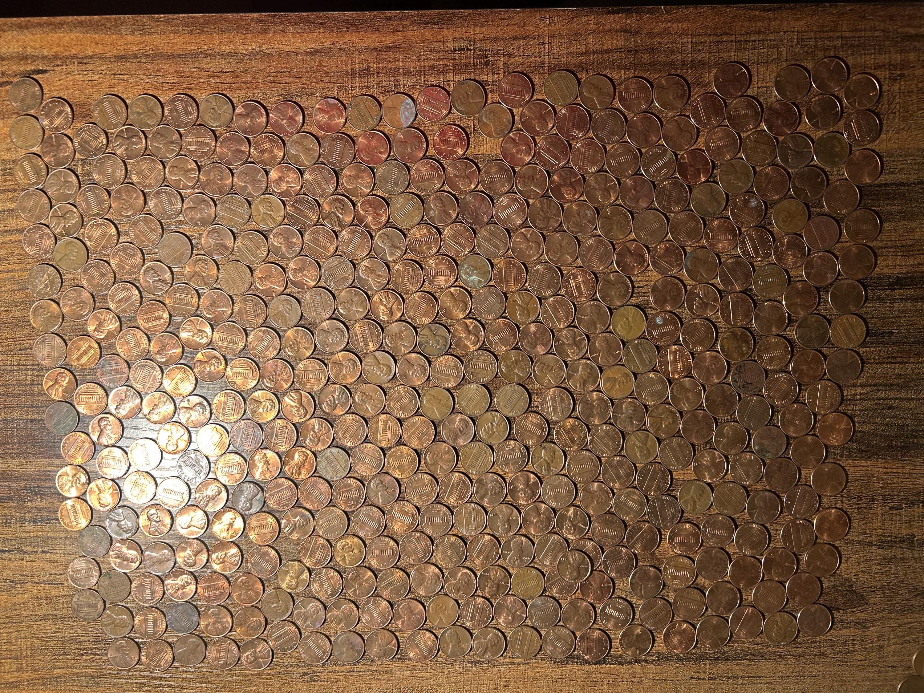 2 Lb bag LOW GRADE! Pre-1982 Copper Pennies: 95 percent Pure Lincoln Memorial Pennies! Wheat, Uncirculated, Canadian, & Foreign Possible!!