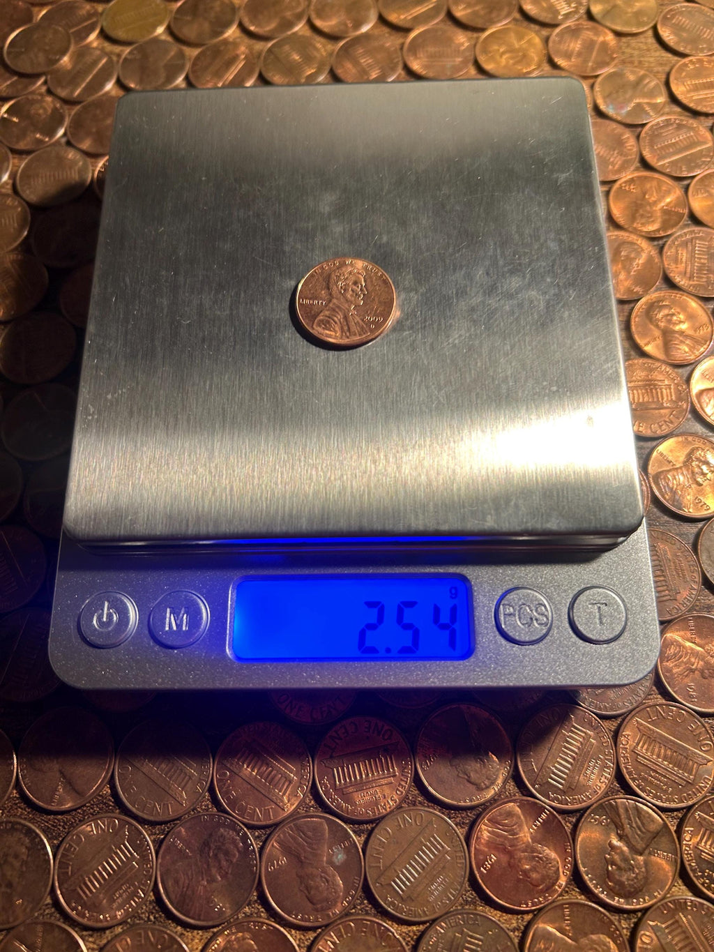 2 Lb bag LOW GRADE! Pre-1982 Copper Pennies: 95 percent Pure Lincoln Memorial Pennies! Wheat, Uncirculated, Canadian, & Foreign Possible!!